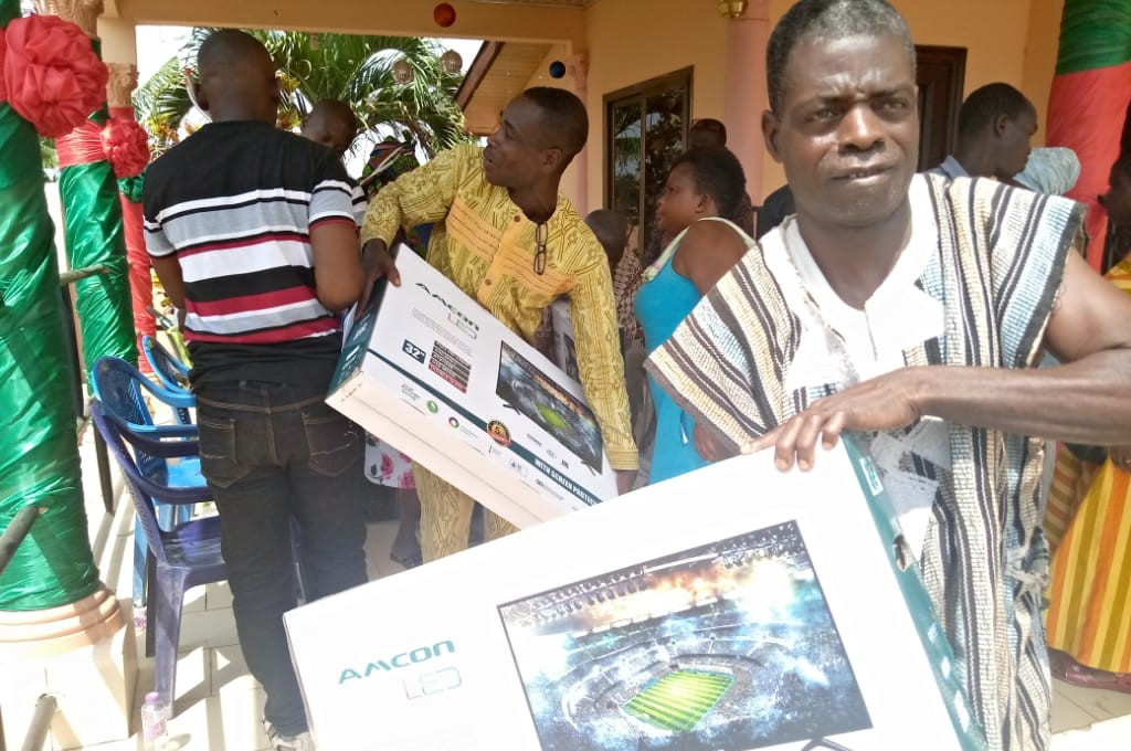 Photos: NPP Delegates Grab 620 flat-screen Televisions from Deputy STC Boss Ahead of NPP Primaries in April