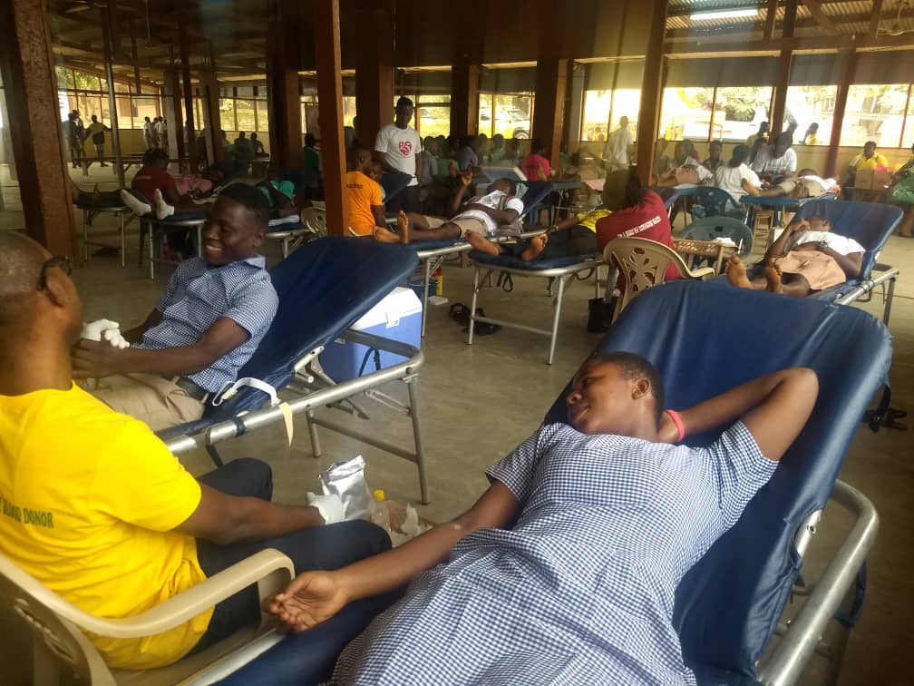 E/R: Students, Staff Donate Blood to Support MTN “Save A Life” Programme