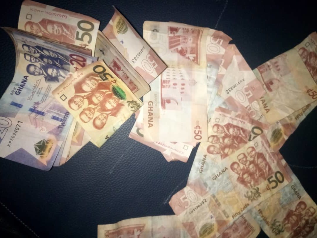 Akuapem-Adawso: Woman, 32, Arrested With Fake GH₵50, GH₵20 Notes