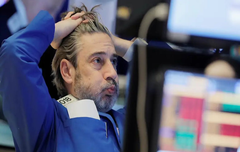 Global Shares Plunge After Oil Prices Crash