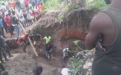 E/R: Illegal Miner Commits Suicide After Strange Sore