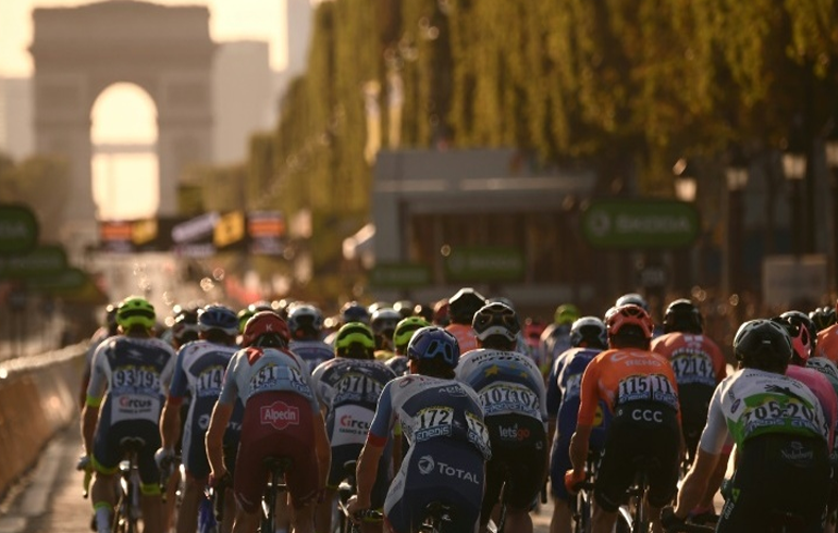 Coronavirus: France Boosts Cycling As Lockdown Set To Ease