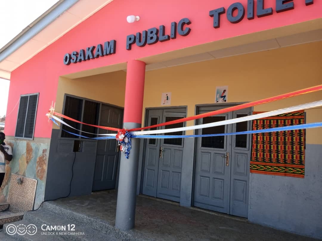 Afenyo-Markin Hands over Ultramodern Toilet Facility to Osakam Community