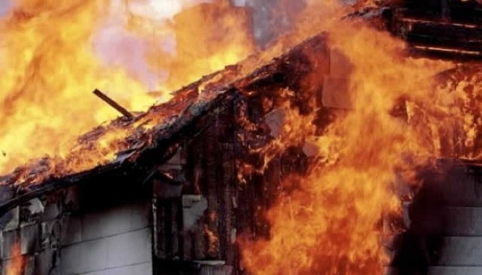 Blind Man, 18 Others Escape Death in Fire outbreak at Kwahu Mpraeso