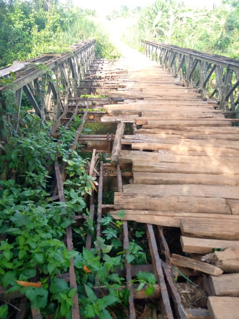 Suhum Abesim Dawa Bridge Now A Death Trap, Farmers Cry For Swift Intervention