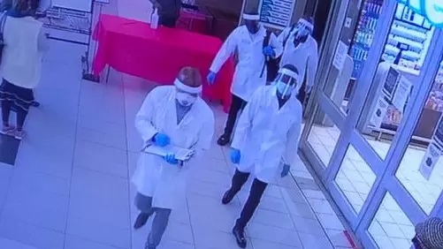 Thieves 'Wearing PPE' Rob Supermarket