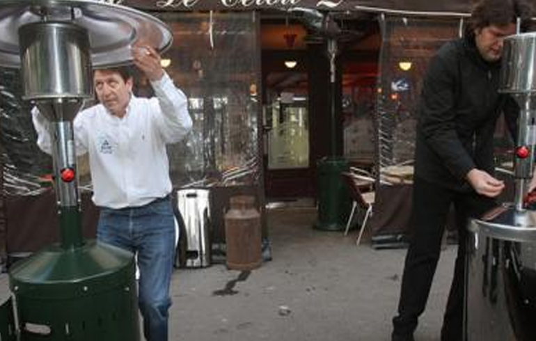 France To Ban Heated Terraces In Cafes And Bars