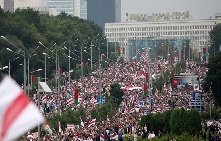 Belarus Detains Opposition Figures After Minsk Mass Rally