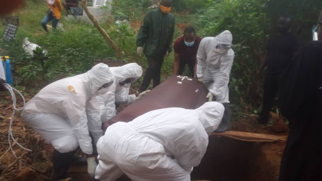 Environmental Officers Bury Covid-19 Victim At Begoro