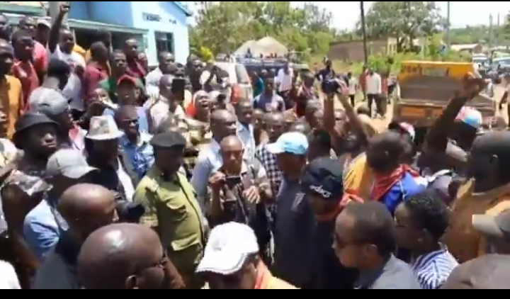 Tanzania Police Block Lissu's Campaign Convoy