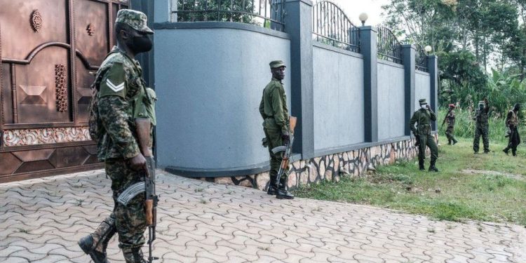 Ugandan Soldiers Leave Bobi Wine's House