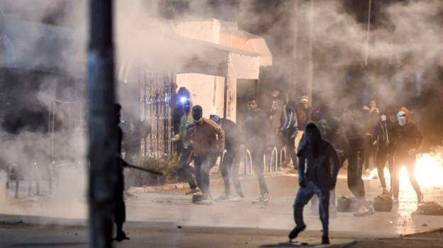 Young Tunisians Riot for Third Night amid Hardship