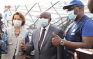 Social Media Lashes Gov’t over Ceremony to Receive COVID-19 Vaccine