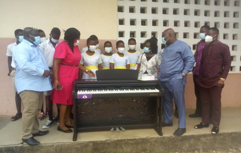 Okyere Baafi Provides Digital Pianos To Koforidua Schools