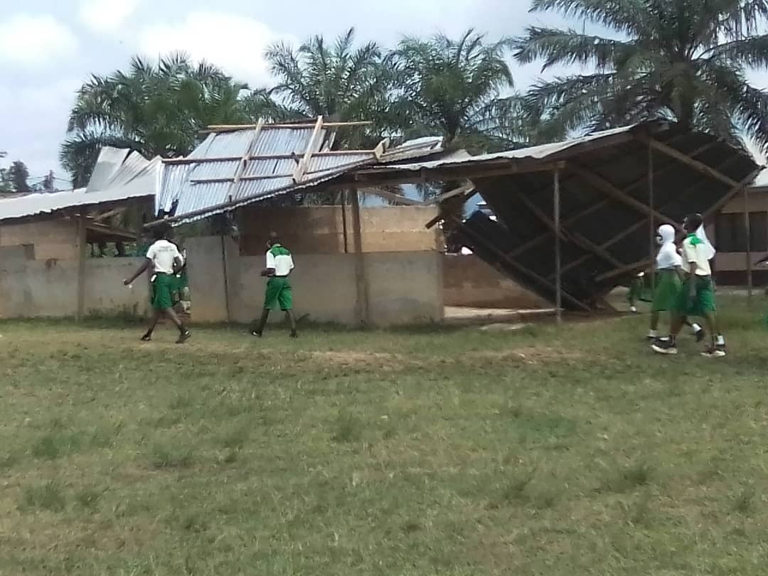 E/R: Akyem Abekoase SDA School, Houses Ripped off by Rainstorm