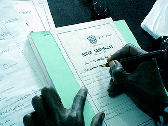 Okere District Embarks on Mass Birth Registration