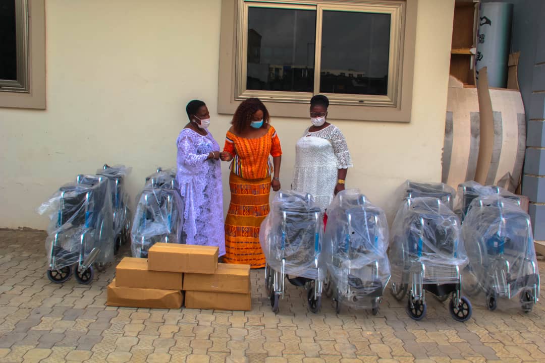 NPP E/R Women's Organizer Donates Wheelchairs, Sanitizers to Henry Djaba Foundation