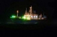 Boat with Tonnes of Oil Runs Aground In Mauritius