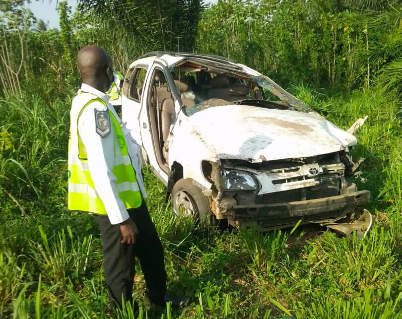 E/R: Driver Dies After Speeding Private Car Somersaulted At A Sharp Curve