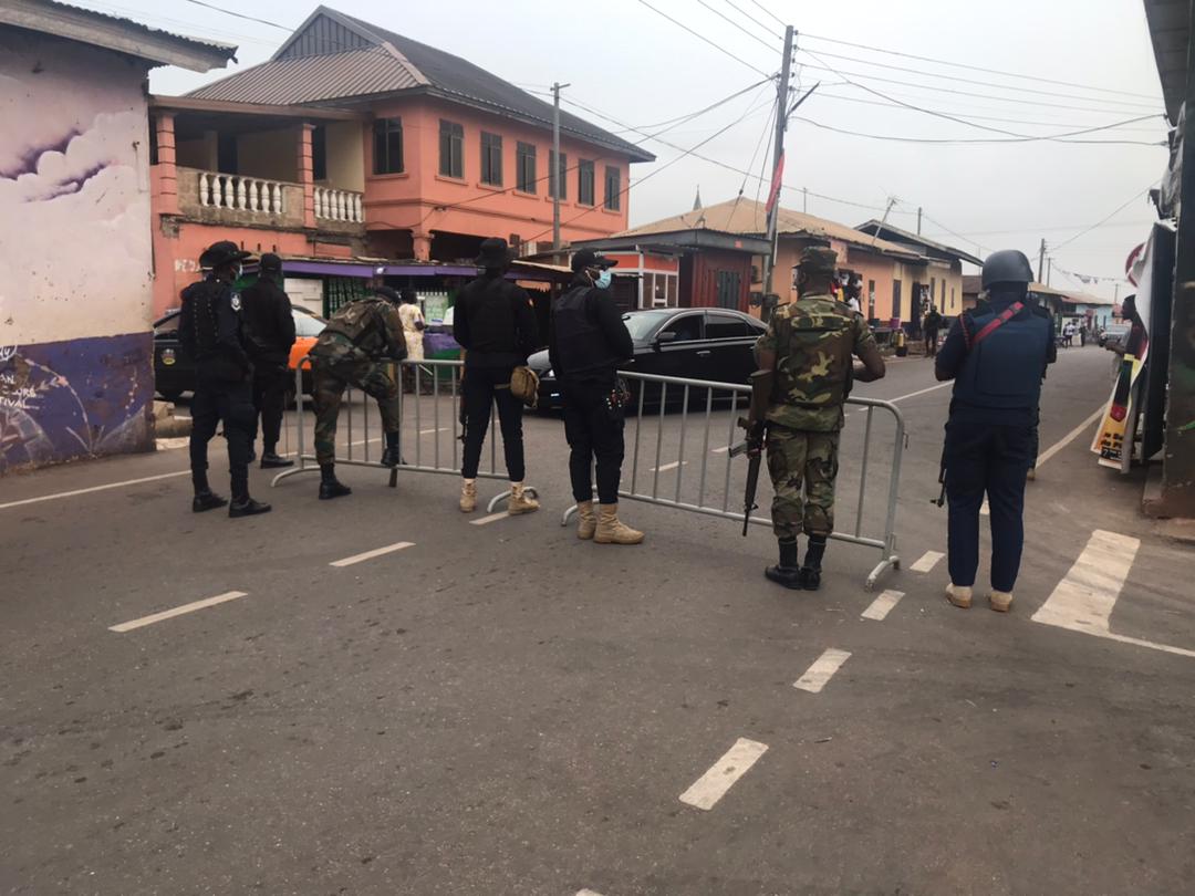 Armed Military and Police Storm Akropong Take Charge of Security around Okuapehene's Palace