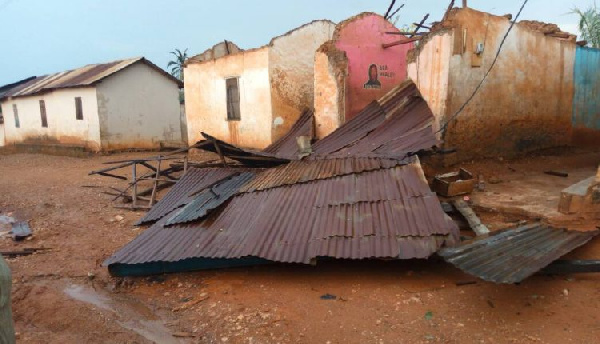 Asene Manso-Akroso District Suffers Rainstorm Disaster, Many Houses Ripped off