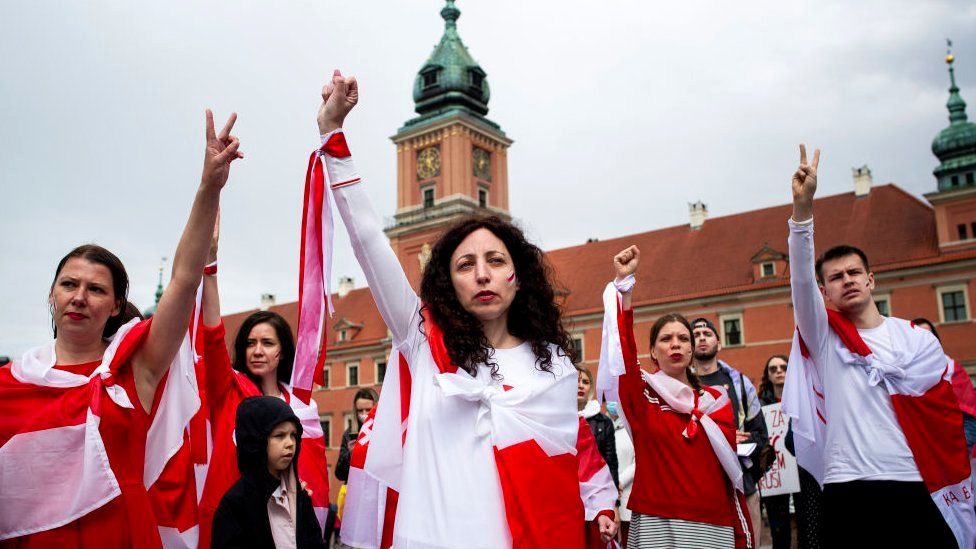 Belarus: Hundreds Join Global Solidarity Protests