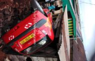 E/R: Taxi Knocks Down Pregnant Woman and Son, Rams Into Shop