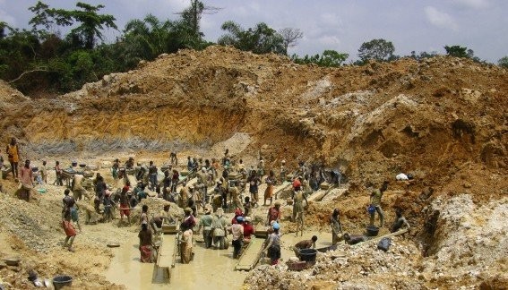 Tension at Kwahu as Over 300 Illegal Miners Invade Concession of Mining Company