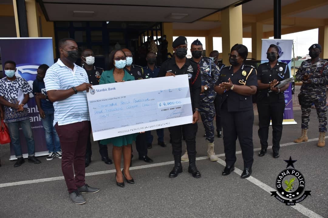 Police Officer Who Returned Ghc2K Accidentally Dispensed By ATM Rewarded Ghc4K