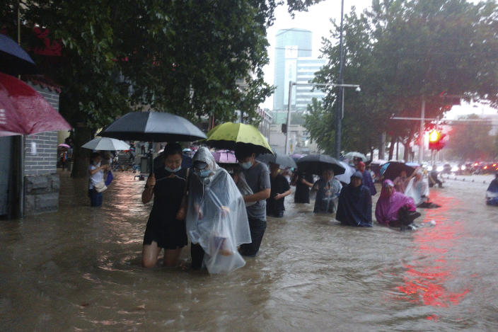 12 Dead and Thousands Evacuated In China Floods