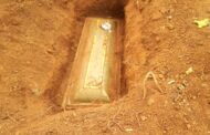 E/R: Confusion over Burial of Illegal Miner at Mining Site, Chief Threatens to Exhume Body