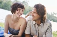 How to Be a Desirable Woman: 9 Traits Men Look For