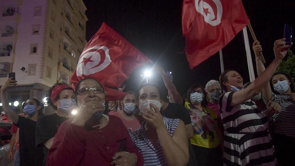 Tunisia Parties Condemn Growing Presidential Power