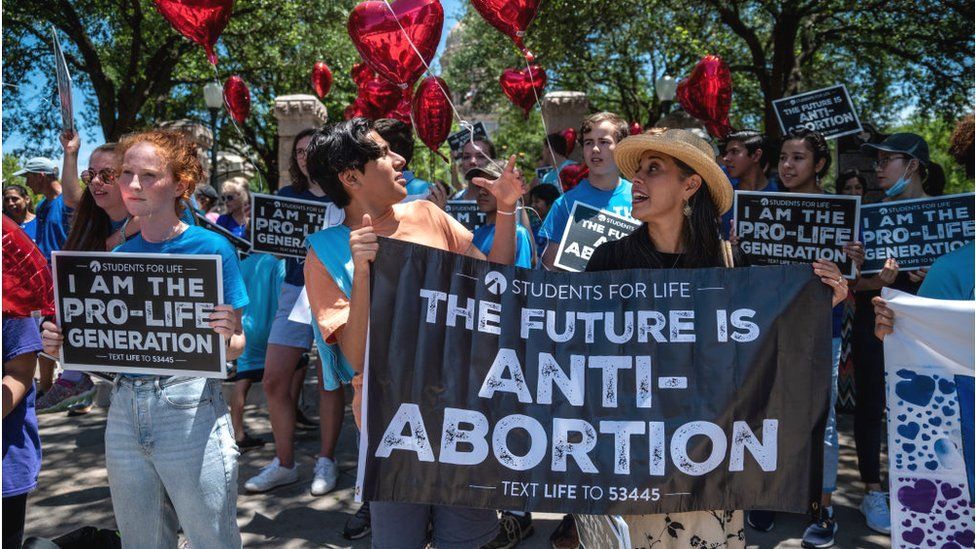 Texas Passes Law Banning Abortion after Six Weeks