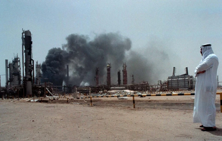 Fire Erupts At Kuwait Oil Refinery, Injuries Reported