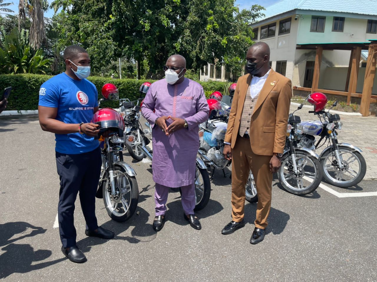 Gov't Begins Distribution of Motorbikes to Assembly Members in E/R