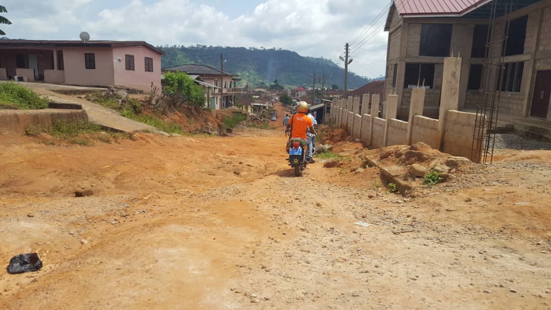 E/R: Fix Our Bad Town Roads - Begoro Ankobeahene Lament