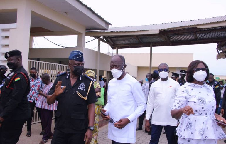 E/R: IGP Pays Surprise Visit To Police Personnel Involved In Accident