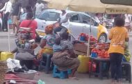Koforidua: Hawkers Swarm Pedestrian Walkway as Christmas Approaches