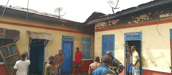 E/R: Wee Smokers Cause Fire Outbreak in a House at Suhum