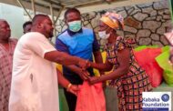 Kabaka Foundation Fetes Over 1000 Widows and Children at Kwahu-Nkwatia