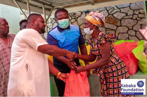 Kabaka Foundation Fetes Over 1000 Widows and Children at Kwahu-Nkwatia