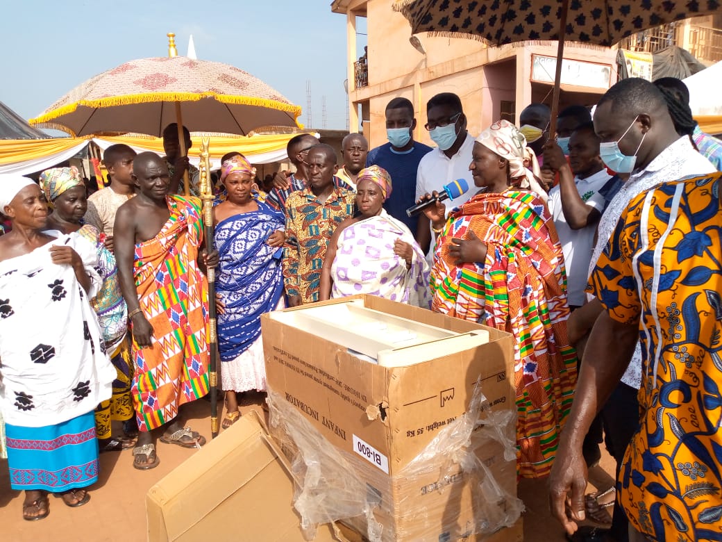 Odotobri Const. MP Donates Incubator to St. Peter’s Hospital