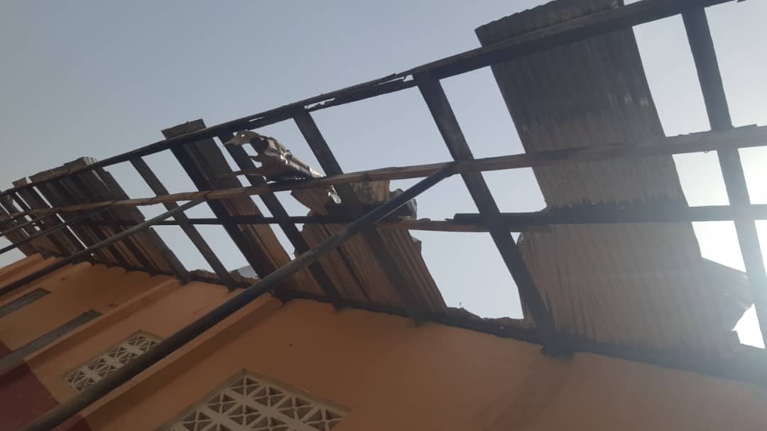 Koforidua: Loosed and Falling Roof of Sarkodee Primary School Poses Threat to Pupils, Teachers