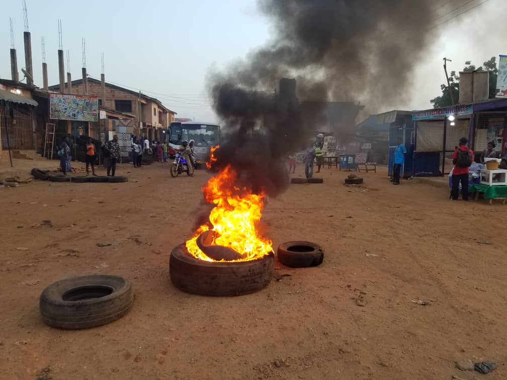 A/R: Residents Threaten to Protest over Poor Roads