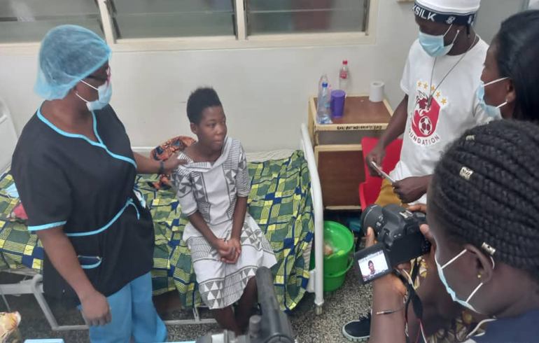 Black Stars Forward Emmanuel Boateng Pays Medical Bills Of Patients At Eastern Regional Hospital