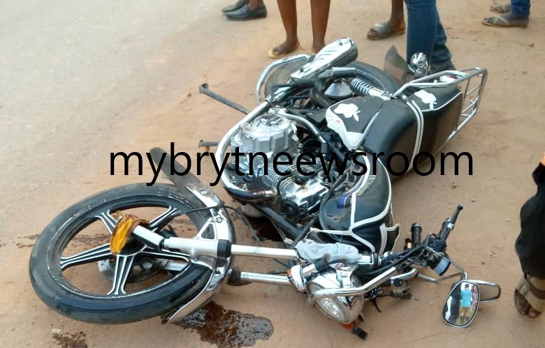 E/R: Teacher, Manager on Motorbike Crushed to Death by Truck