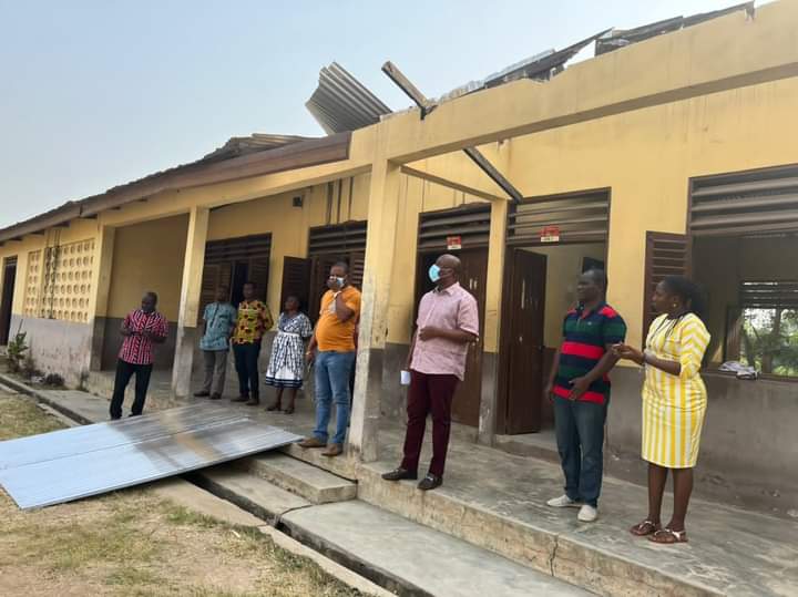 Asuogyaman: MP Presents Roofing Sheets to School Ripped off by Rainstorm