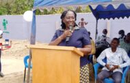 Public Sch: Speak English with KG Pupil in School - Education Director to Teachers