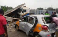 Nsawam: Truck Fails Break Runs Into Drivers, Pedestrians And Food vendors,many feared dead